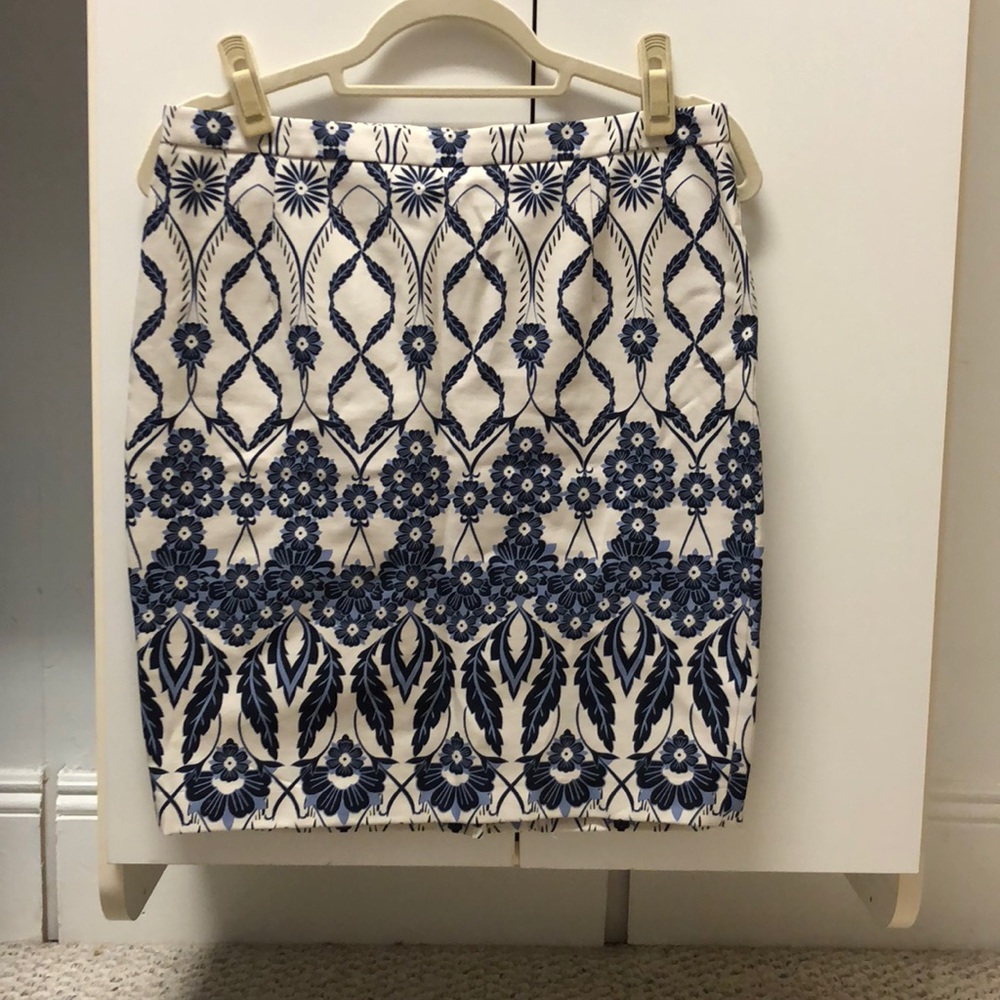 Blue/white pencil skirt Size 6